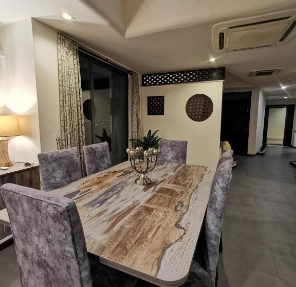 پانسیون Centaurus Apartments Islamabad