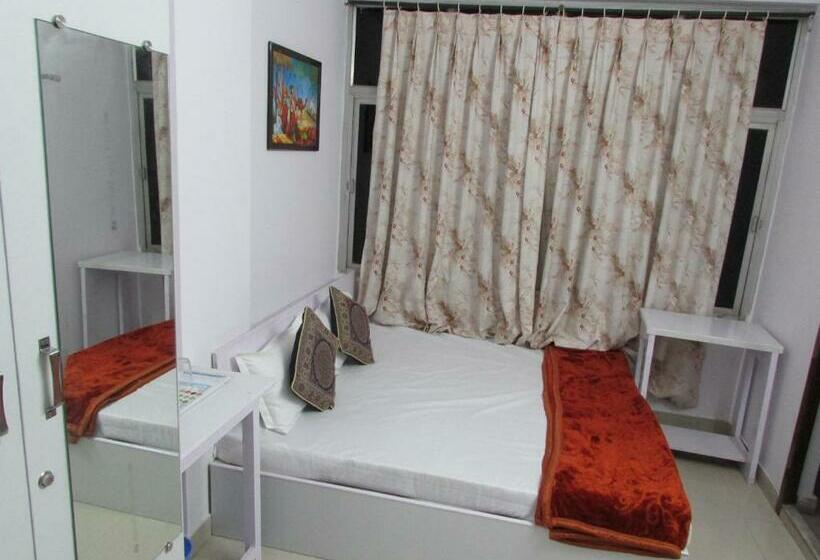 فندق صغير Ashish Guest House, Udaipole
