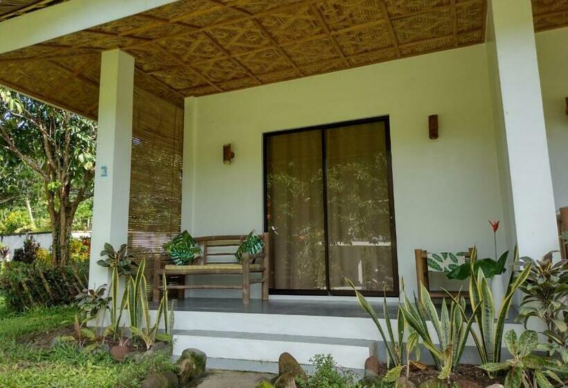 Hostel Happy Coconut Camiguin