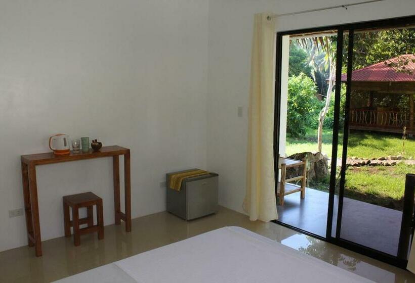 Hostel Happy Coconut Camiguin