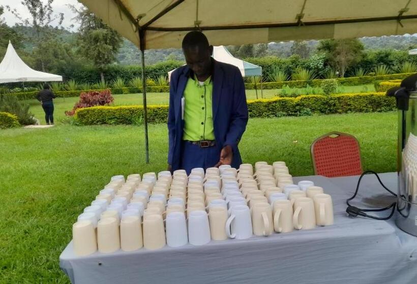 تختخواب و صبحانه Hillview Eco Tourism Resort