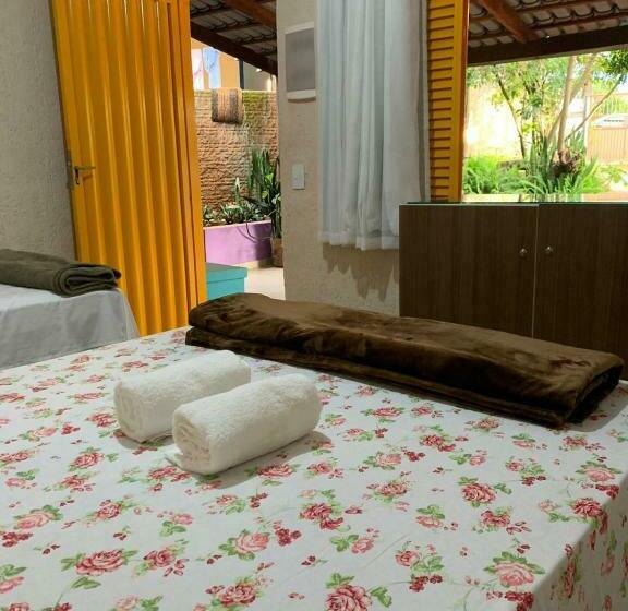 هتل کپسول Hostel Candombá