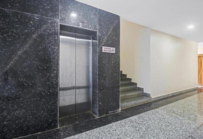 酒店 Sai Baba Palace Lodging And Boarding