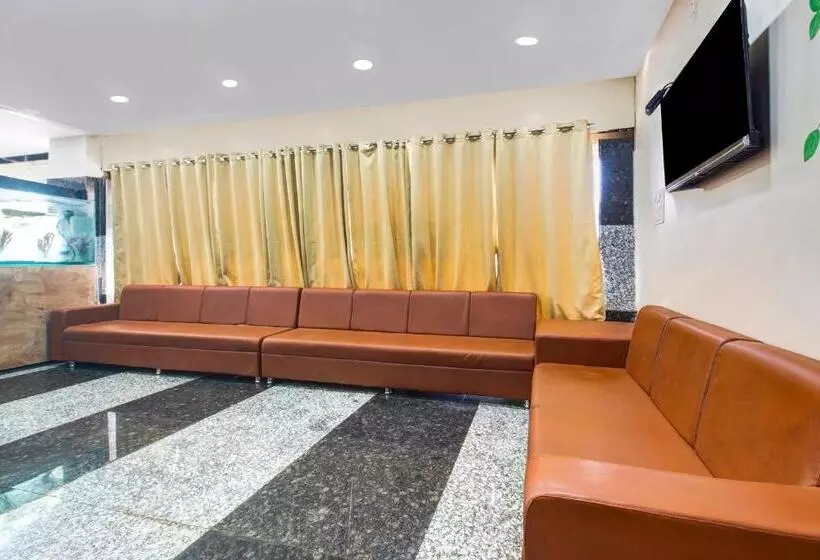 Hotelli Sai Baba Palace Lodging And Boarding
