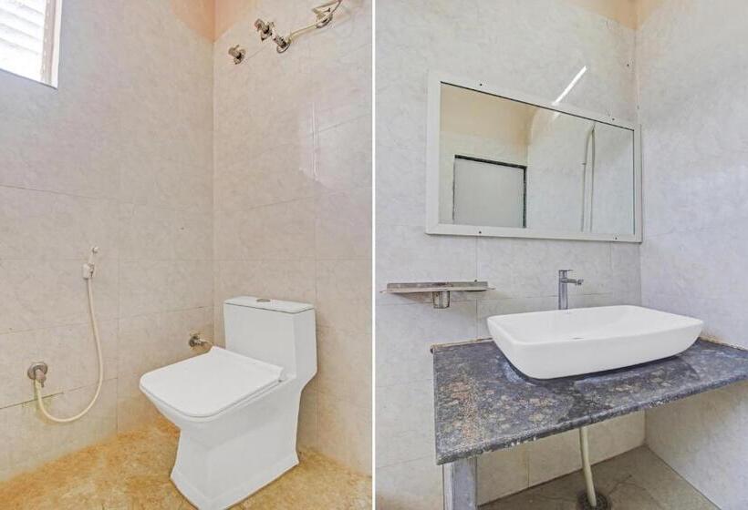 酒店 Sai Baba Palace Lodging And Boarding