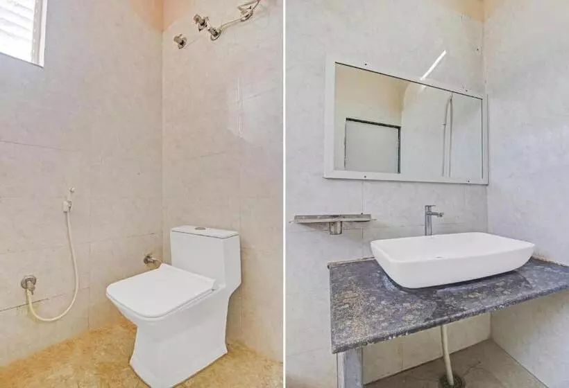 Hotelli Sai Baba Palace Lodging And Boarding