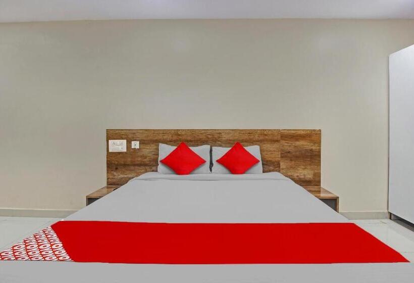 酒店 Sai Baba Palace Lodging And Boarding