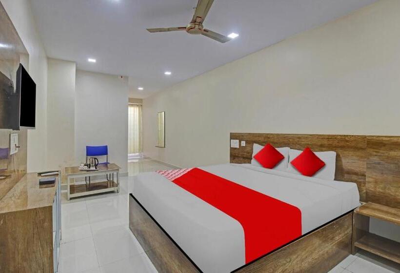 酒店 Sai Baba Palace Lodging And Boarding