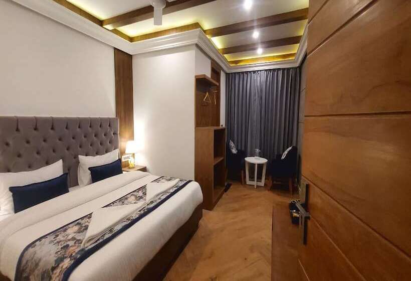 酒店 The Sapling Manor