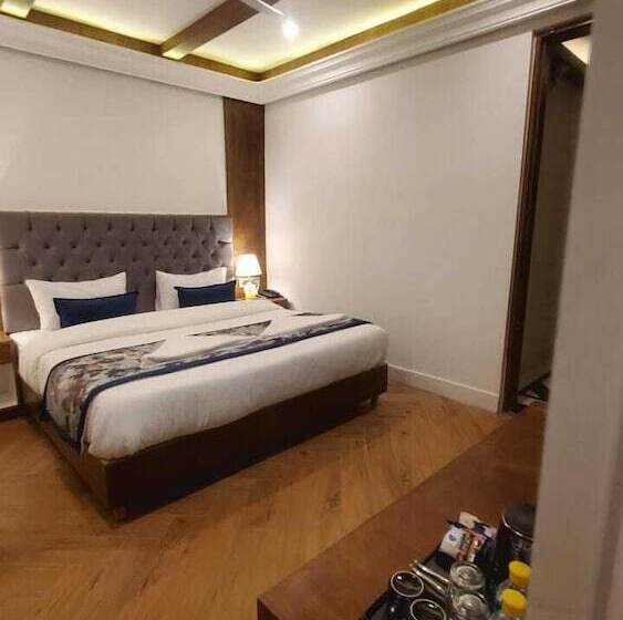 酒店 The Sapling Manor