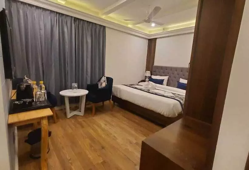 ホテル The Sapling Manor