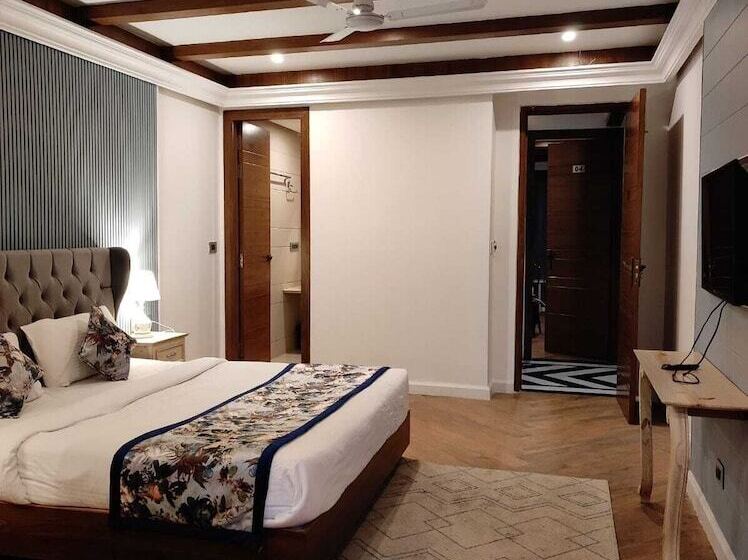 酒店 The Sapling Manor