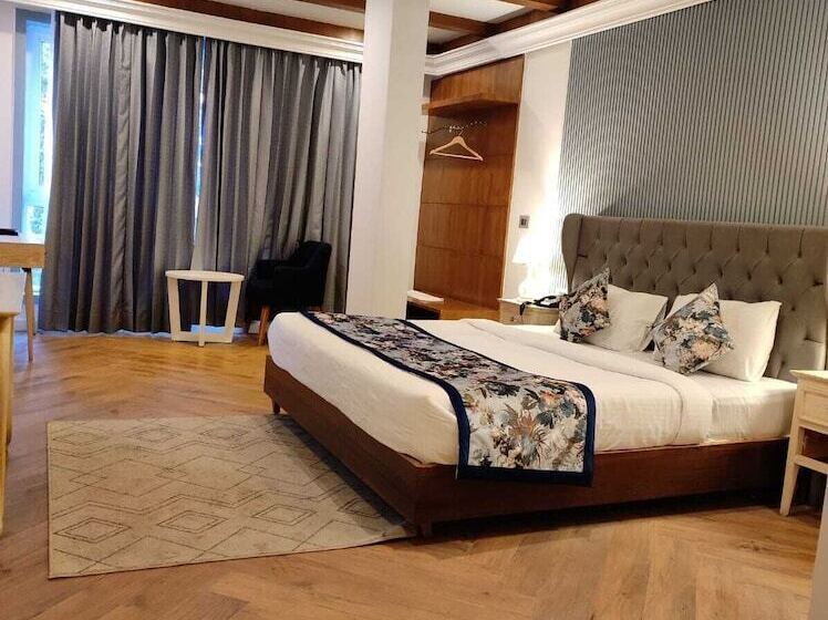 酒店 The Sapling Manor