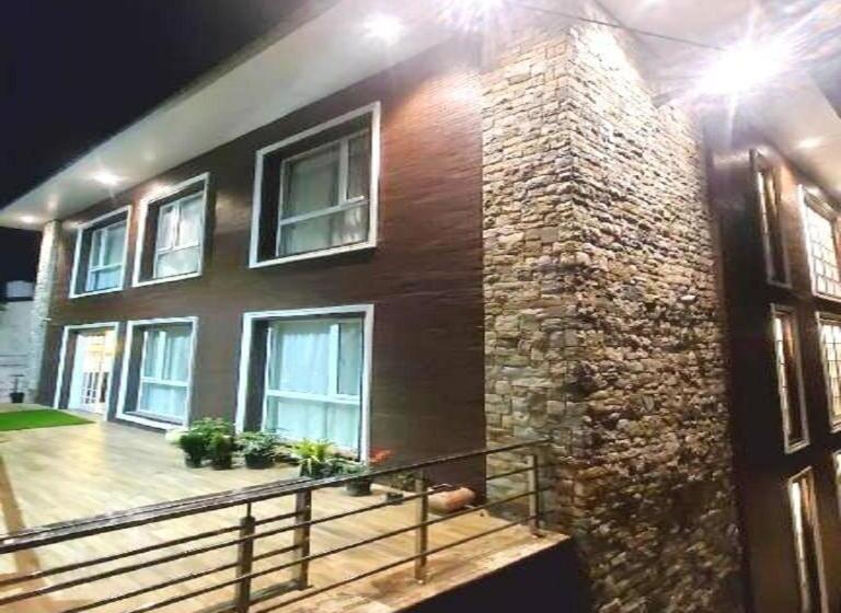 酒店 The Sapling Manor