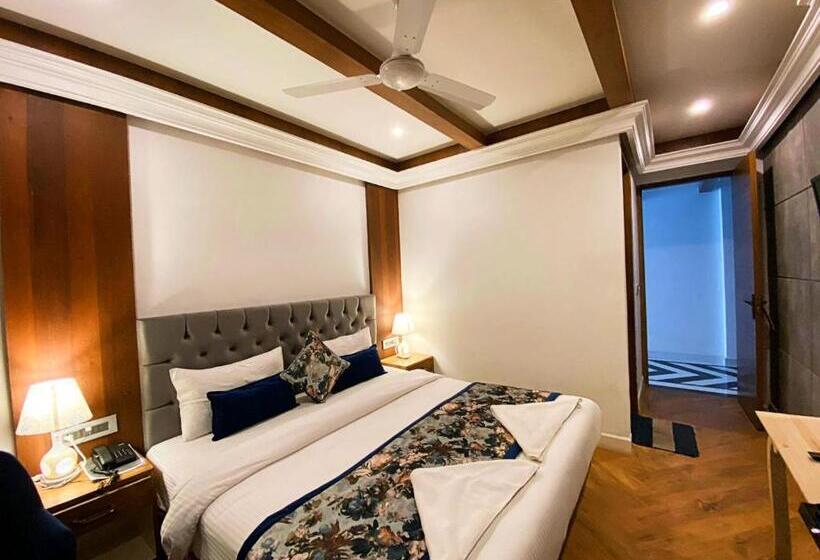 酒店 The Sapling Manor