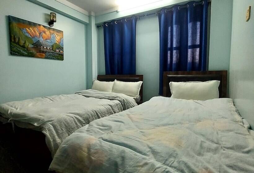 پانسیون Luniva Restaurant And Guest House