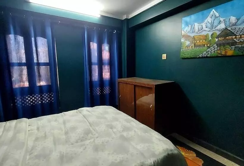 پانسیون Luniva Restaurant And Guest House