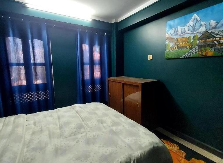 پانسیون Luniva Restaurant And Guest House