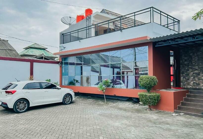 Urbanview Hotel Amarilis Sentul Bogor By Reddoorz