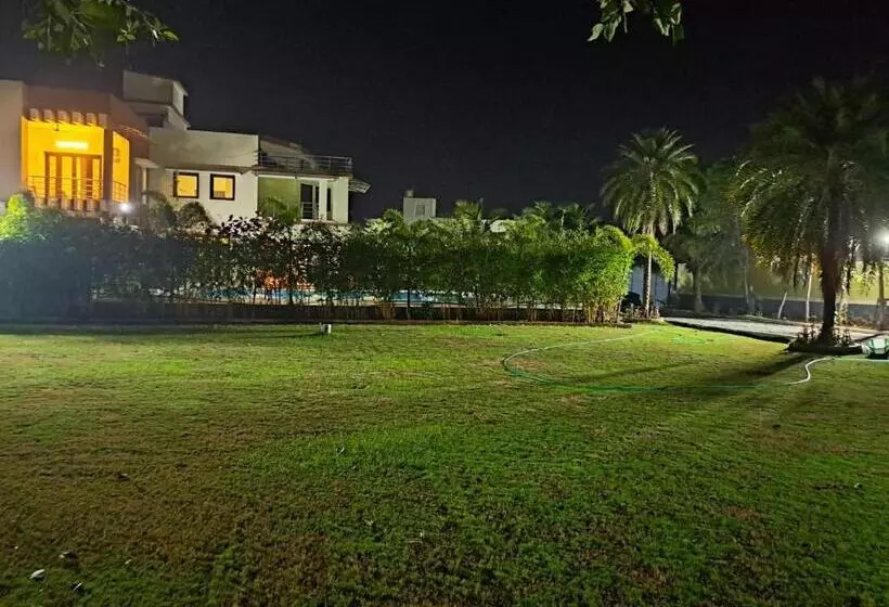 Art Resort & Farm House