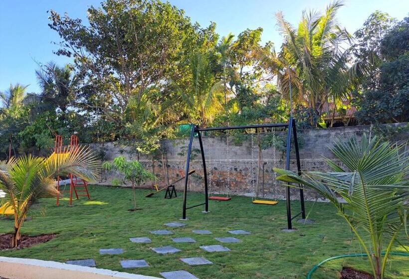 Art Resort & Farm House