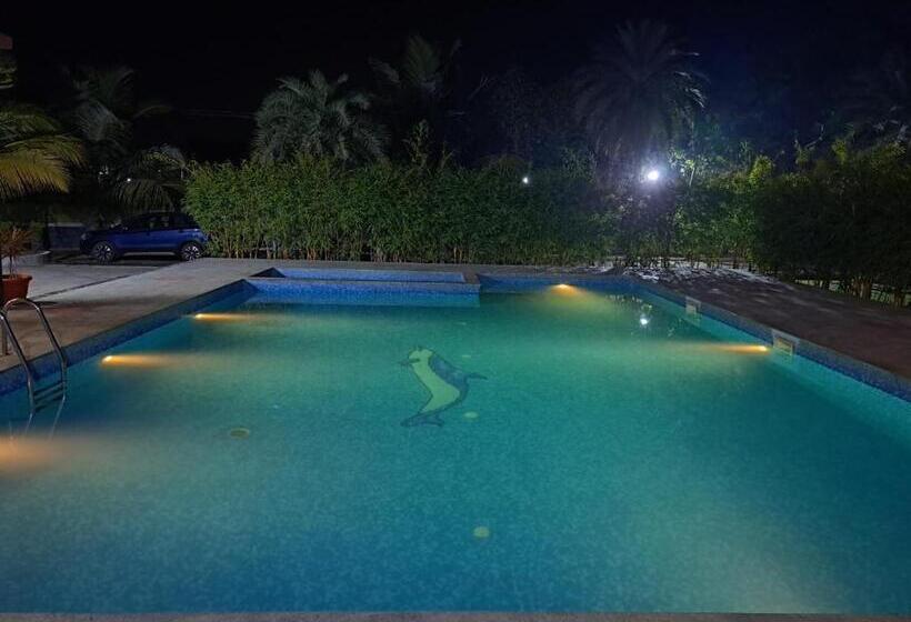 Art Resort & Farm House