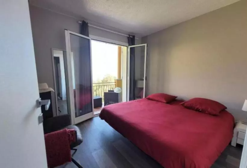 ベッドアンドブレックファースト Cosy Cottage With Private Pool