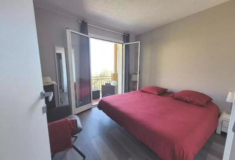 ベッドアンドブレックファースト Cosy Cottage With Private Pool