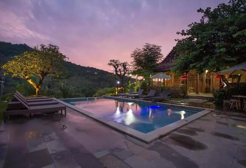 Hotelli Klumpu Hill Villas Nusa Penida