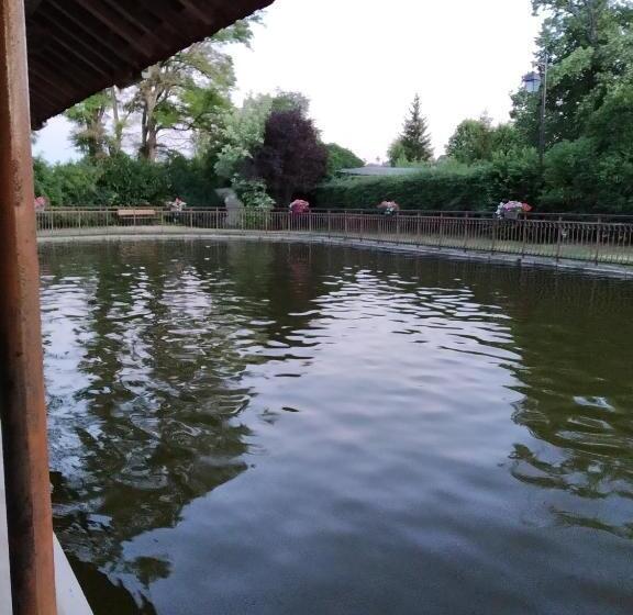 بنسيون Les Chambres Du Lavoir