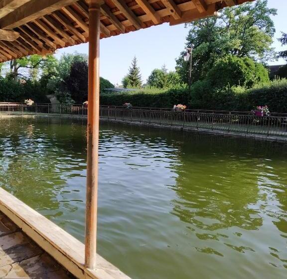 بنسيون Les Chambres Du Lavoir