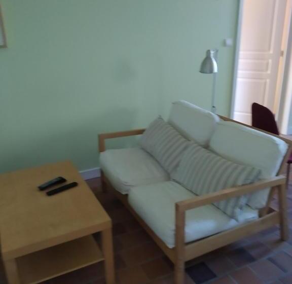 بنسيون Les Chambres Du Lavoir