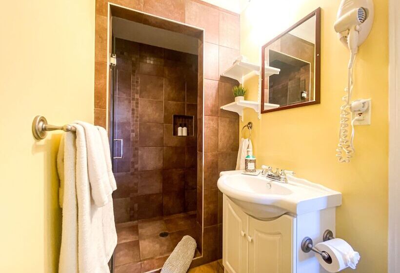 Sea Breeze Bed & Breakfast