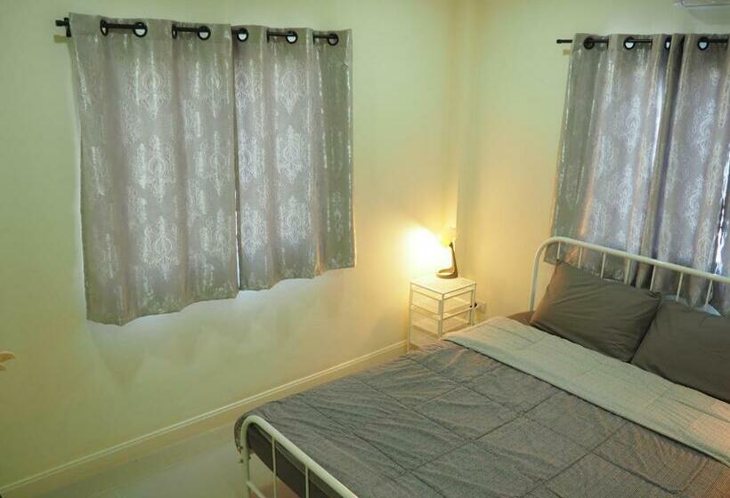 Bed&breakfast@bangpa In Hostel