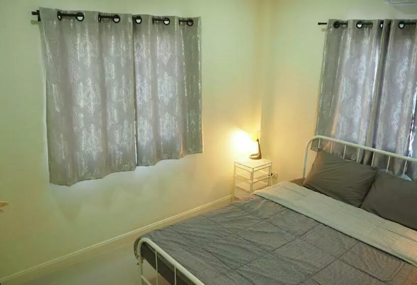 Bed&breakfast@bangpa In Hostel