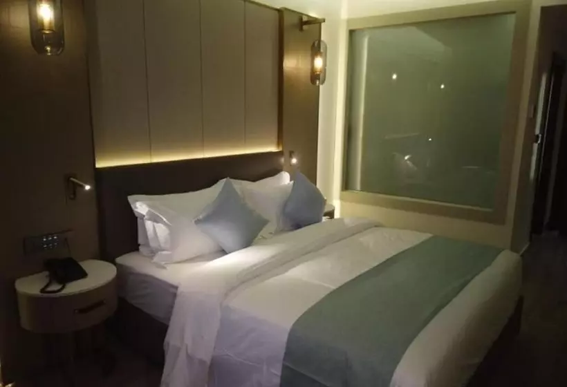 هتل H Luxury