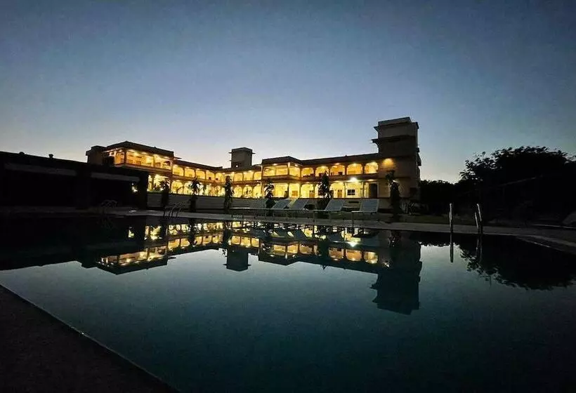 Hotelli Jai Niwas Palace Resort