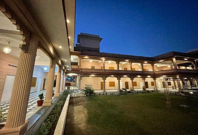 בית מלון כפרי Jai Niwas Palace Resort