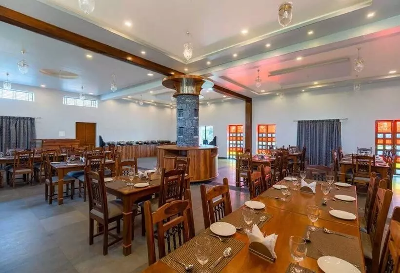 Hotelli Jai Niwas Palace Resort