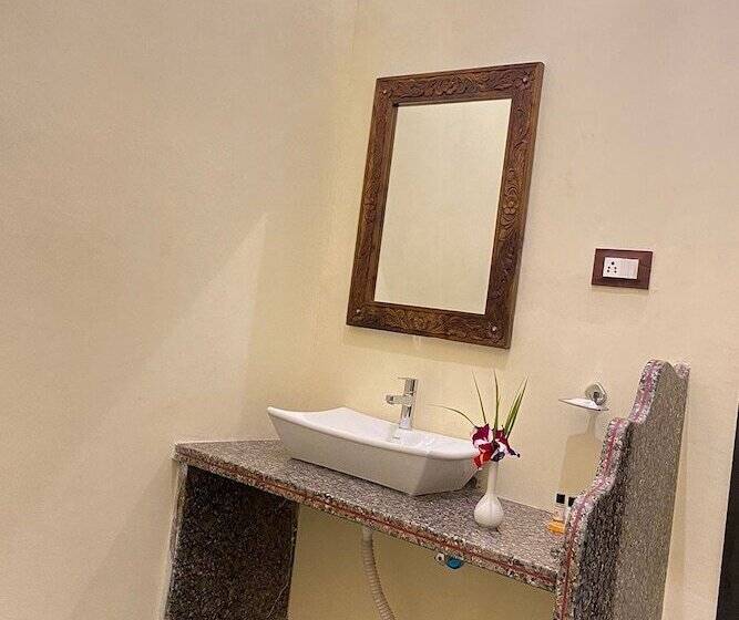 בית מלון כפרי Jai Niwas Palace Resort