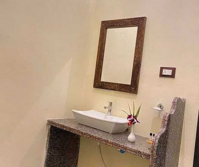 Hotelli Jai Niwas Palace Resort