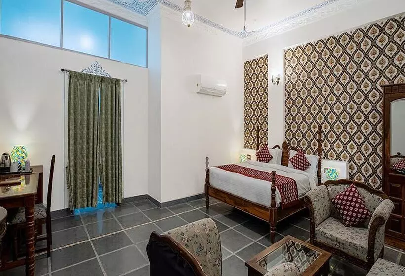 Hotelli Jai Niwas Palace Resort