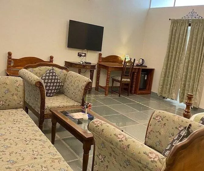 Hotelli Jai Niwas Palace Resort