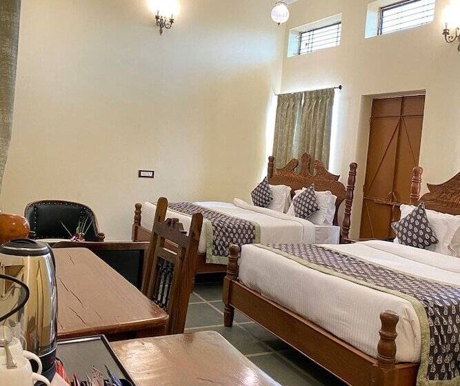 בית מלון כפרי Jai Niwas Palace Resort