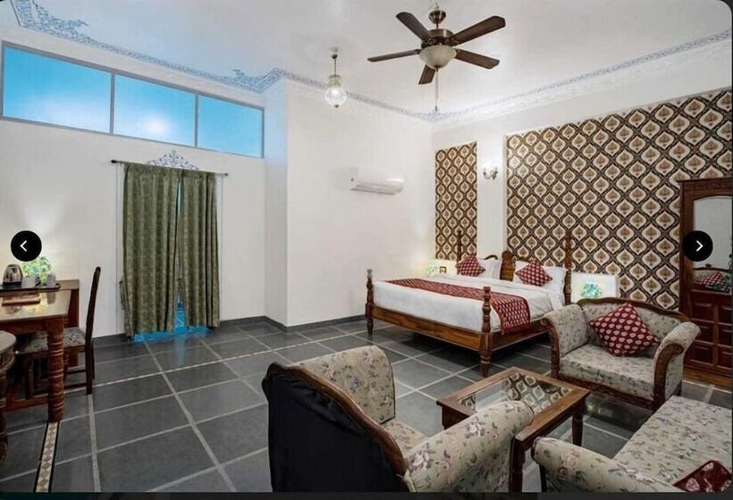 בית מלון כפרי Jai Niwas Palace Resort