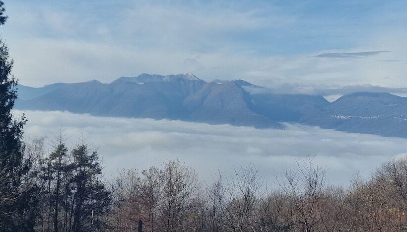 Отель Montegrino Lakeview