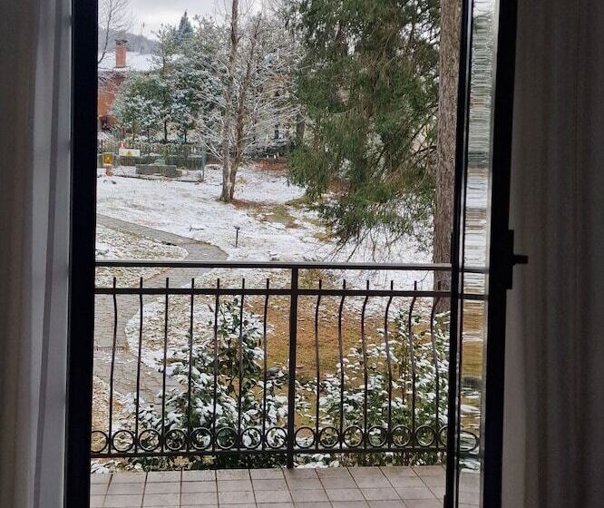 Отель Montegrino Lakeview