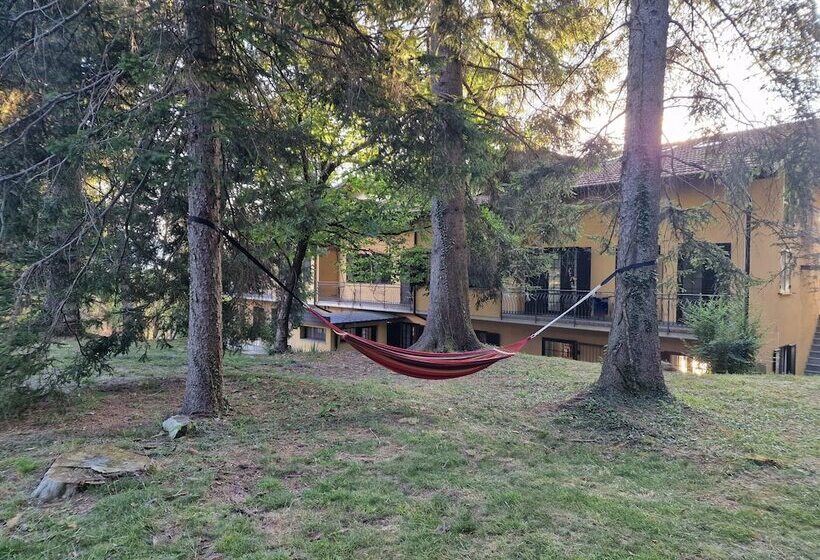 Отель Montegrino Lakeview