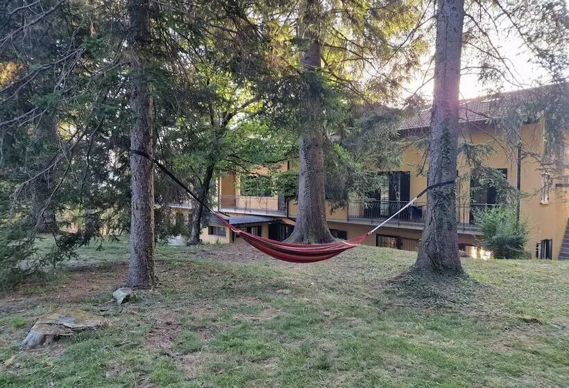 Hotelli Montegrino Lakeview