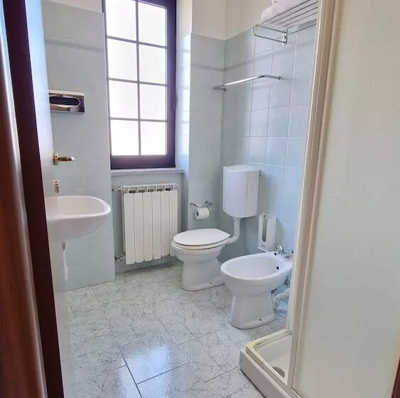 Hotelli Montegrino Lakeview